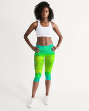 Load image into Gallery viewer, Mahi Print Women&#39;s Mid-Rise Reel Mermaid Capri