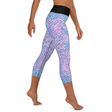 Load image into Gallery viewer, Periwinkle Capri Reel Mermaid Leggings