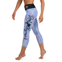 Load image into Gallery viewer, Periwinkle Capri Reel Mermaid Leggings